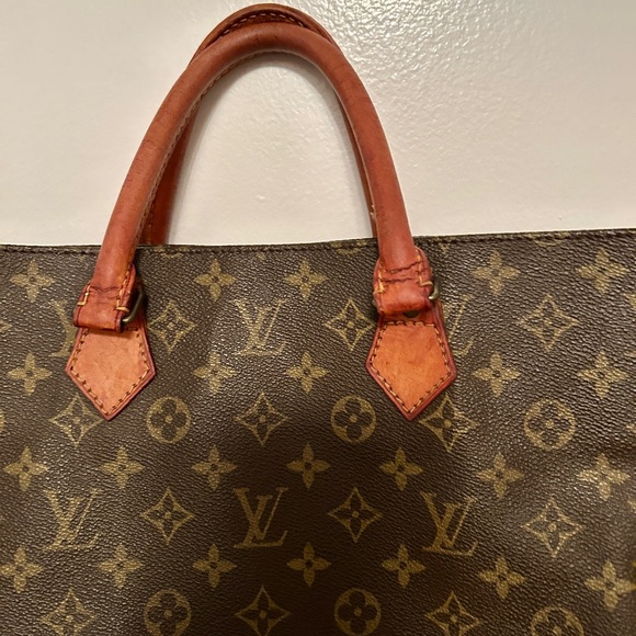 Louis Vuitton Sac Plat tote bag, a classic and versatile "flat bag" design. - Picture 11 of 16